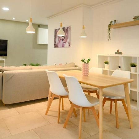 Splendid 2Br Apartment With Breathtaking Views Of Casa Poporului ブカレスト エクステリア 写真