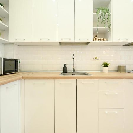 Splendid 2Br Apartment With Breathtaking Views Of Casa Poporului ブカレスト エクステリア 写真