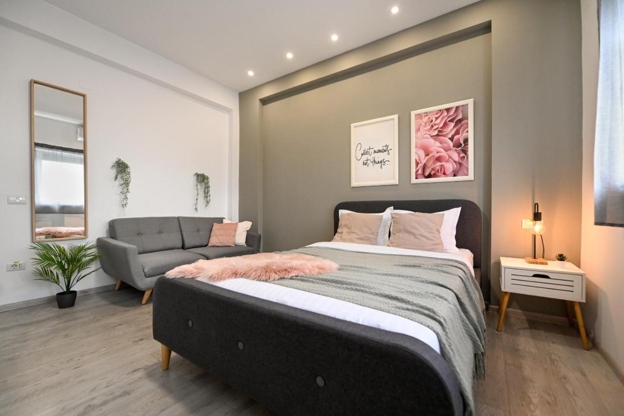 Splendid 2Br Apartment With Breathtaking Views Of Casa Poporului ブカレスト エクステリア 写真