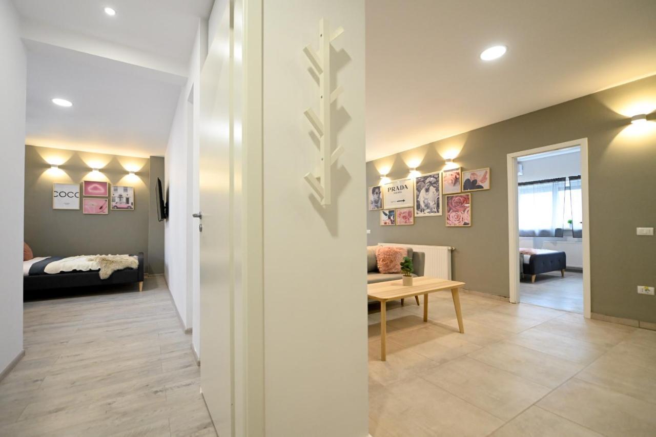 Splendid 2Br Apartment With Breathtaking Views Of Casa Poporului ブカレスト エクステリア 写真