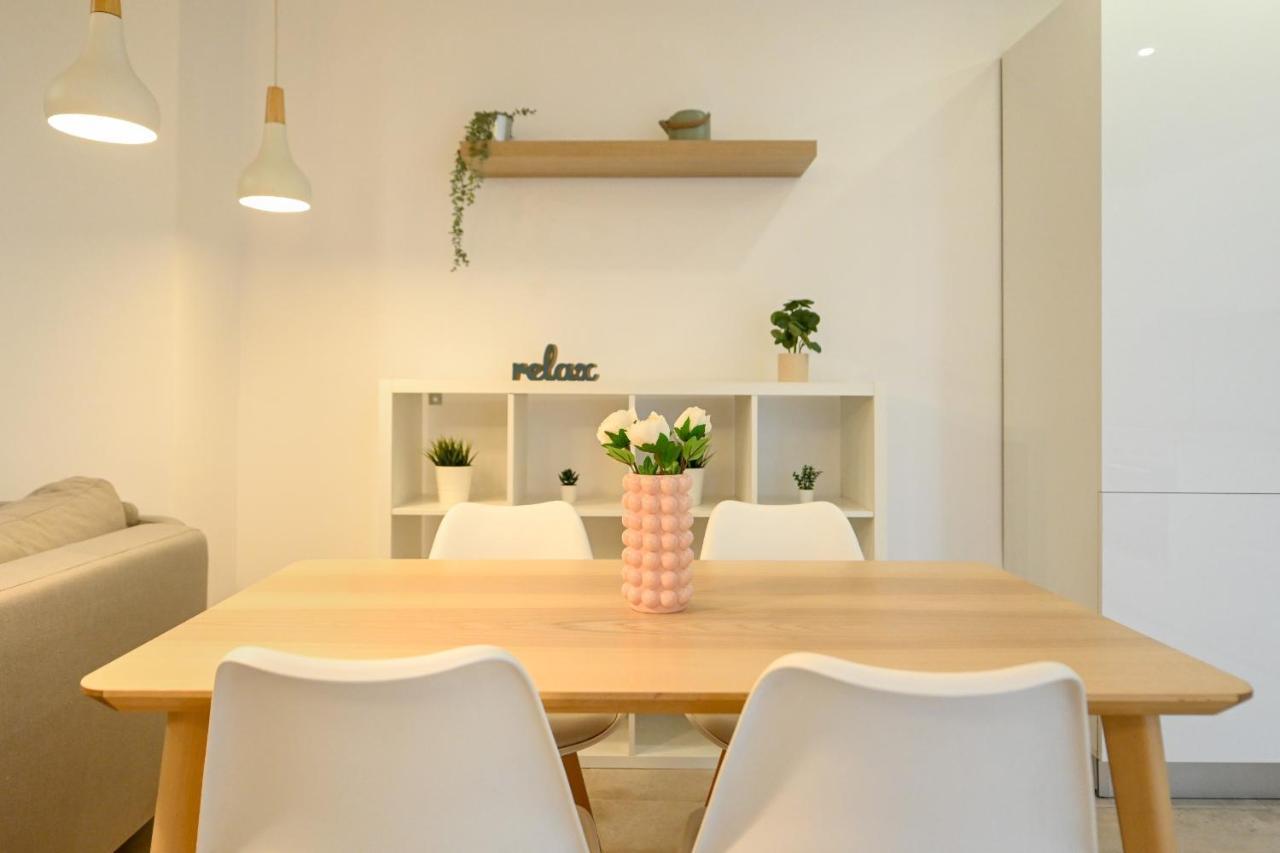 Splendid 2Br Apartment With Breathtaking Views Of Casa Poporului ブカレスト エクステリア 写真